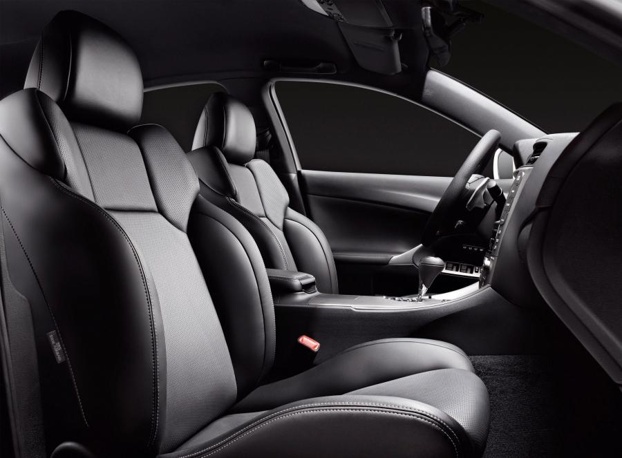  Lexus IS250 F-Sport 2009 года  (EU) (фото 3 из 9)